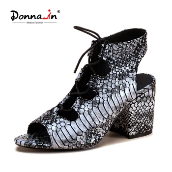 Donna-in 2020 New Fashion Sandals For Women Natural Leather Snake Print Summer Block High Heel Cross Tied Open Toe Women Shoes
Donna-in 2020 New Fashion Sandals For Women Natural Leather Snake Print Summer Block High Heel Cross Tied Open Toe Women Shoes