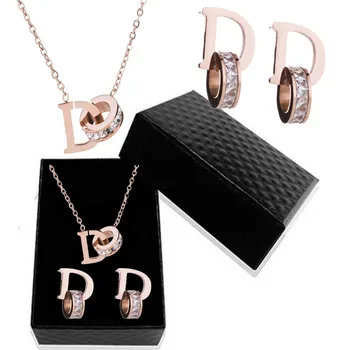 3pcs/Set Rose Gold Color AAA Zircon D Letter Pendant Necklace Set Fashion Titanium Steel Woman Jewelry Prevent Never Fade 
3pcs/Set Rose Gold Color AAA Zircon D Letter Pendant Necklace Set Fashion Titanium Steel Woman Jewelry Prevent Never Fade