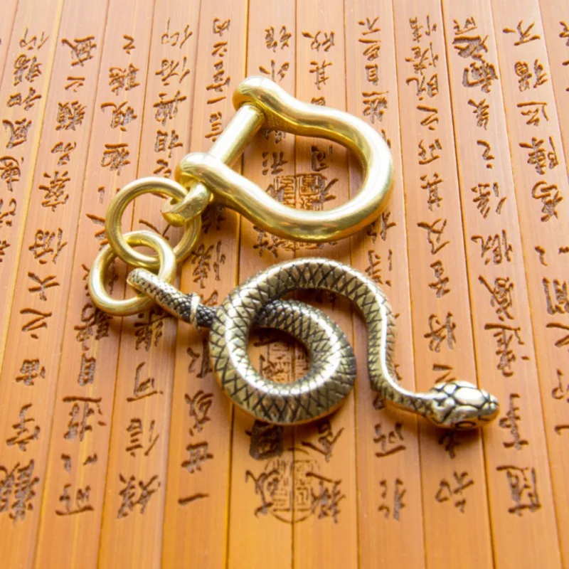 Brass Snake Key Ring Pendant Copper DIY Key Chain Pendant Outdoor Accessories Snake Sculpture Car Hanging Decoration
Brass Snake Key Ring Pendant Copper DIY Key Chain Pendant Outdoor Accessories Snake Sculpture Car Hanging Decoration
