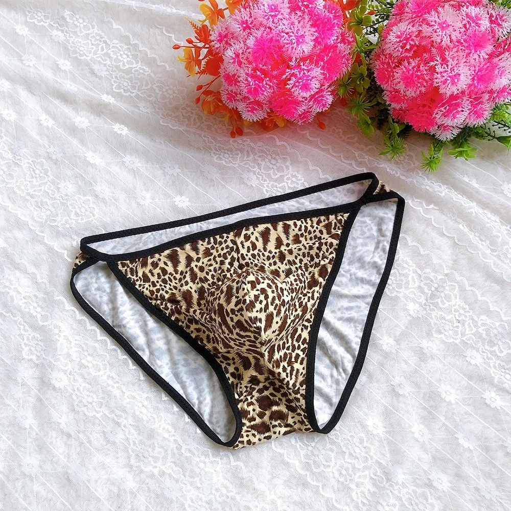 Men Sexy Briefs Leopard Sissy Pouch Panties G String Bikini Thongs Gays Clothes Homo Underwear Bottom Shorts Underpants Lingerie
Men Sexy Briefs Leopard Sissy Pouch Panties G String Bikini Thongs Gays Clothes Homo Underwear Bottom Shorts Underpants Lingerie