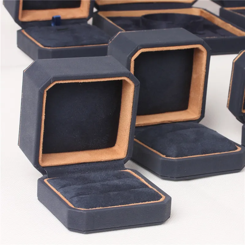 2019 new octagonal jewelry box, high-grade PU leather ring box necklace box bracelet bracelet pendant box gift box
2019 new octagonal jewelry box, high-grade PU leather ring box necklace box bracelet bracelet pendant box gift box