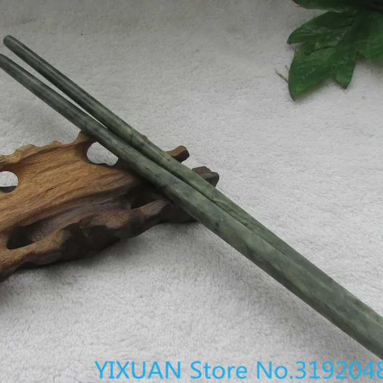 Jade chopsticks exquisite natural green jade household using chopsticks 
Jade chopsticks exquisite natural green jade household using chopsticks