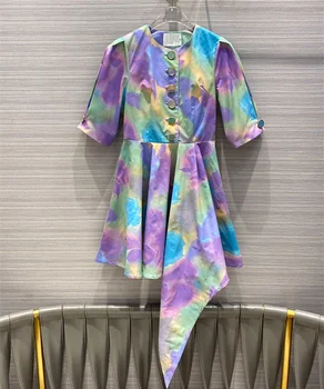 European and American women's wear 2020 summer new style Round neck with five-point sleeves Gradient pleated fashion dress
European and American women's wear 2020 summer new style Round neck with five-point sleeves Gradient pleated fashion dress