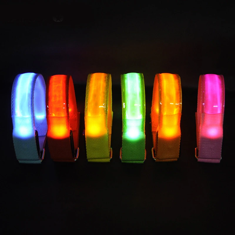 Outdoor Night Running LED Light Strip Bicycle Outdoor Safety Warning Light Belt Cycling Equipment
Outdoor Night Running LED Light Strip Bicycle Outdoor Safety Warning Light Belt Cycling Equipment
