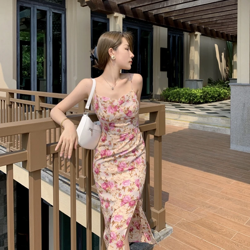2021 Summer Women Beach Style Sexy Split Slim Spaghetti Strap Print Bohemian Dress Casual Hollow Out Beach A-line Dress Vestidos
2021 Summer Women Beach Style Sexy Split Slim Spaghetti Strap Print Bohemian Dress Casual Hollow Out Beach A-line Dress Vestidos