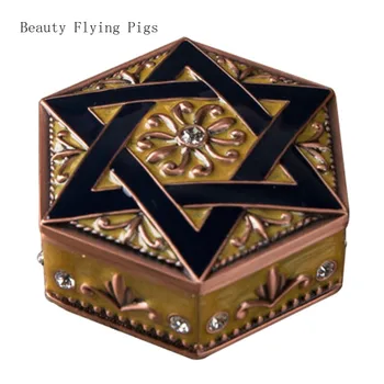 Antique pearl jewelry box polygonal gem box metal small gift diamond organizer storage box 5.5X5.5X2.5CM 
Antique pearl jewelry box polygonal gem box metal small gift diamond organizer storage box 5.5X5.5X2.5CM