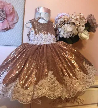 New Gold Sequins White Lace Baby Girl Dress with Bow Long Ball Gown Little Girl Birthday Party Gown
New Gold Sequins White Lace Baby Girl Dress with Bow Long Ball Gown Little Girl Birthday Party Gown