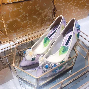 Wedding Shoes Women Ladies Pumps Shallow Zapatos De Mujer Ladies Heel Shoes Metal Decoration Scarpe Donna Pointed Toe High Heel 
Wedding Shoes Women Ladies Pumps Shallow Zapatos De Mujer Ladies Heel Shoes Metal Decoration Scarpe Donna Pointed Toe High Heel