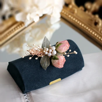 Women's Hair Clip Network Red Mori Retro Preserved Fresh Flower Rose Red New Year Hair Accessories Headdress Edge Clip
Women's Hair Clip Network Red Mori Retro Preserved Fresh Flower Rose Red New Year Hair Accessories Headdress Edge Clip