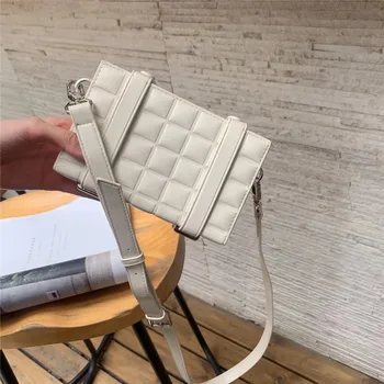Niche Square Bag 2020 Popular New Fashion Wild Personality Box Bag Retro Shoulder Messenger Bag Women Luxury Bag
Niche Square Bag 2020 Popular New Fashion Wild Personality Box Bag Retro Shoulder Messenger Bag Women Luxury Bag