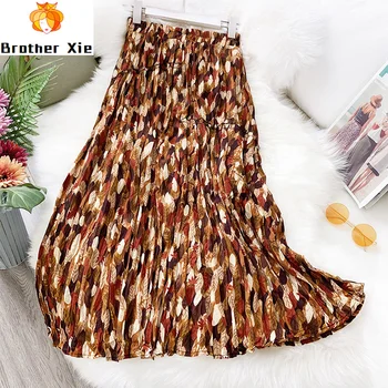 2020 New Vintage Floral Chiffon Pleated Skirt Women Spring Elastic High Waist Floral Print Elegant Medium Long Retro Skirts
2020 New Vintage Floral Chiffon Pleated Skirt Women Spring Elastic High Waist Floral Print Elegant Medium Long Retro Skirts