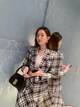 2020FW Luxury High Quality Women Plaid Blazer Jacket With Midi Skirt Female Fashion Sets Suits Gdnz 9.27 
2020FW Luxury High Quality Women Plaid Blazer Jacket With Midi Skirt Female Fashion Sets Suits Gdnz 9.27