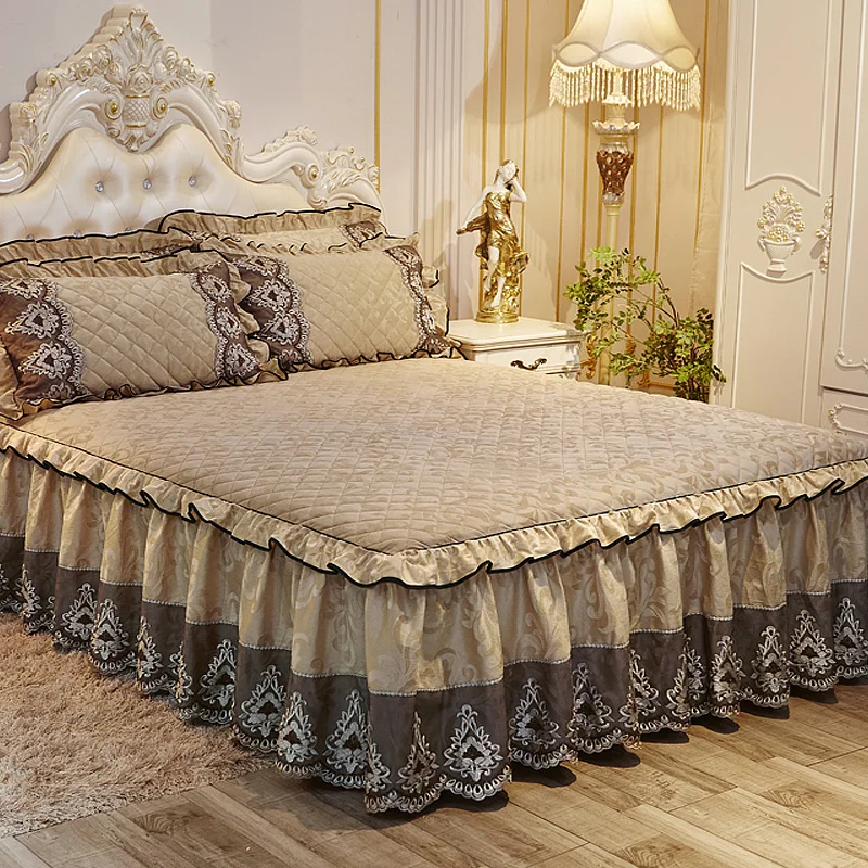 Quilted Bed Skirt Lace Bedspread Goose down Warm Simmons Non-Slip bedding set comforter set bedding sets
Quilted Bed Skirt Lace Bedspread Goose down Warm Simmons Non-Slip bedding set comforter set bedding sets