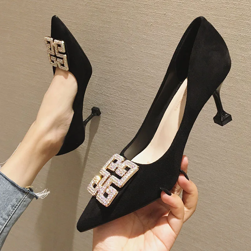 Spring and autumn new brand designer wild net red high heels French girl small fine with rhinestone pointed black cat with singl
Spring and autumn new brand designer wild net red high heels French girl small fine with rhinestone pointed black cat with singl