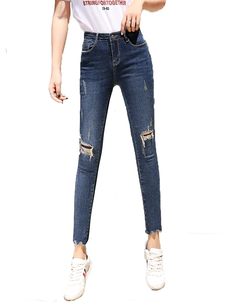 Фото Женские Новые эластичные джинсы с дырками прямые дизайнерские для девочек |