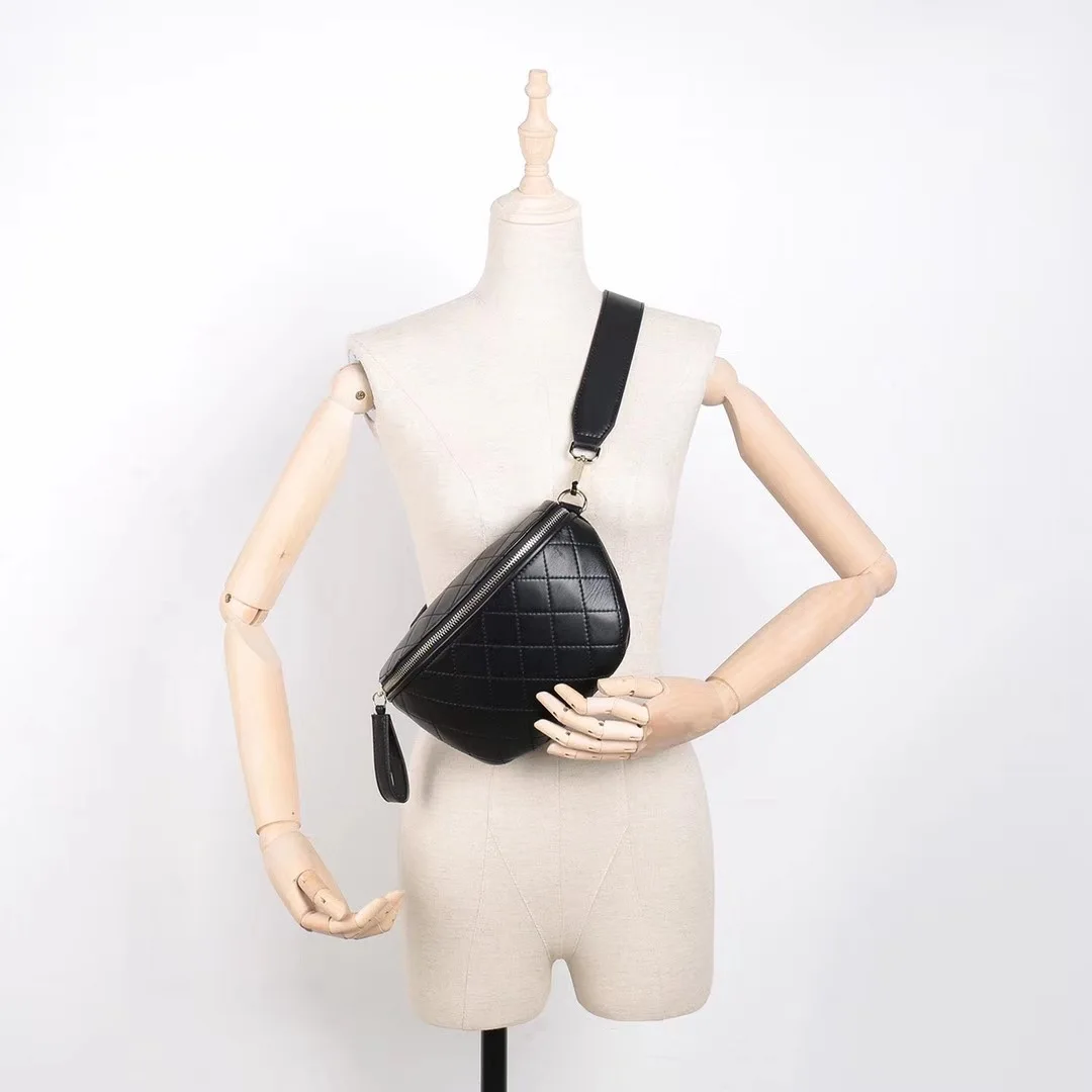2018 Autumn And Winter New Style Cowhide Graceful Rhombus Chain Chest Pack INS Super Fire Shoulder Wallet Leather Bag Women's
2018 Autumn And Winter New Style Cowhide Graceful Rhombus Chain Chest Pack INS Super Fire Shoulder Wallet Leather Bag Women's