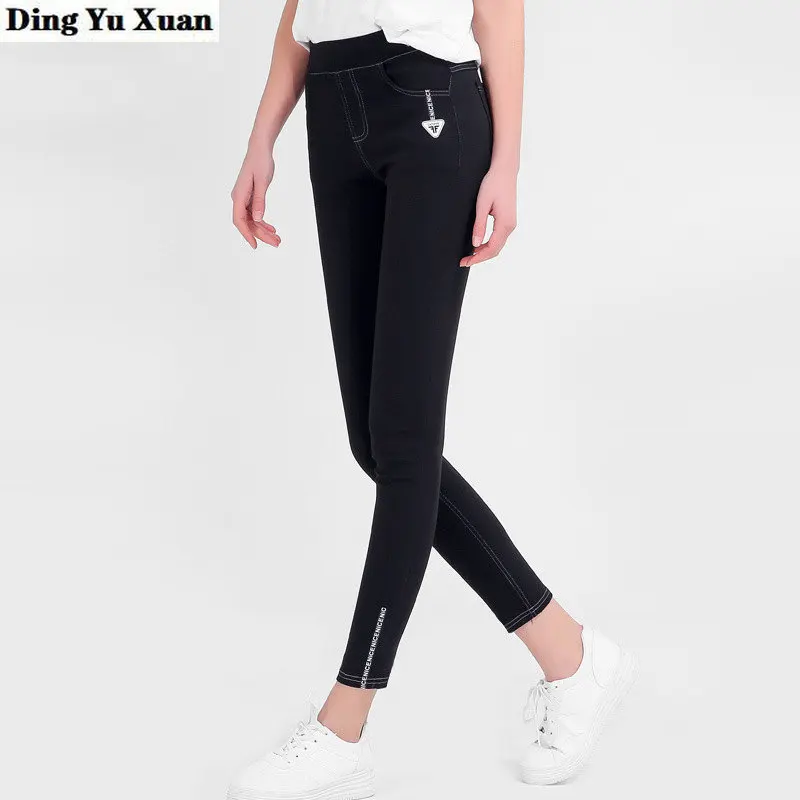 2020 Spring Ladies Stretch Letter Printed Black Capri Leggings with Pockets for Women High Elastic Waist Skinny Pencil Pants
2020 Spring Ladies Stretch Letter Printed Black Capri Leggings with Pockets for Women High Elastic Waist Skinny Pencil Pants