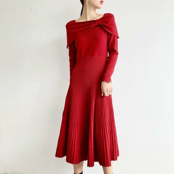 Sweet Women Knitting Dress 2020 Spring Sexy Bows Slash Neck Long Sleeve Wine Red Long Pleated Midi Sweater Dress Z011
Sweet Women Knitting Dress 2020 Spring Sexy Bows Slash Neck Long Sleeve Wine Red Long Pleated Midi Sweater Dress Z011