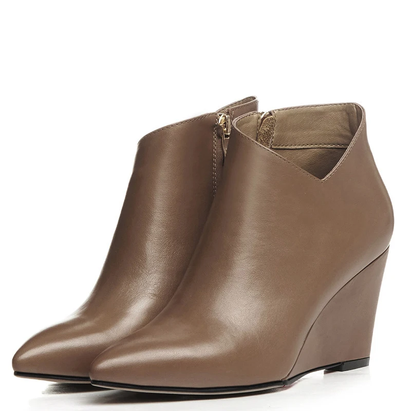 YECHNE High Heels Martin Boots Genuine Leather Chelsea Boots Autumn Winter Women's Wedges Ankle Boots Woman Shoes Pointed Toe 
YECHNE High Heels Martin Boots Genuine Leather Chelsea Boots Autumn Winter Women's Wedges Ankle Boots Woman Shoes Pointed Toe