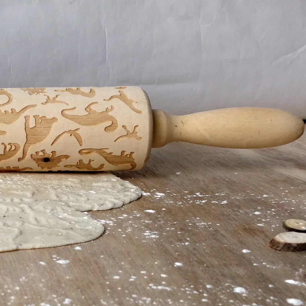 Wooden Embossing Rolling Pin Cookies Baking Tools Clay Roller 3D Printing Dinosaur Dough Roller for Kids DIY Cookies Handmade
Wooden Embossing Rolling Pin Cookies Baking Tools Clay Roller 3D Printing Dinosaur Dough Roller for Kids DIY Cookies Handmade