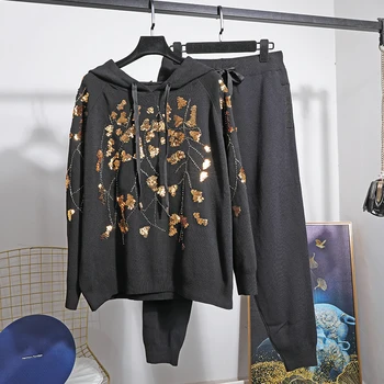 Luxury Clothes Women 2020 Spring Autumn New Fashion Hooded Sequins Knit Set Women Tops + Casual Hallen Pants Two Piece Set H089 
Luxury Clothes Women 2020 Spring Autumn New Fashion Hooded Sequins Knit Set Women Tops + Casual Hallen Pants Two Piece Set H089
