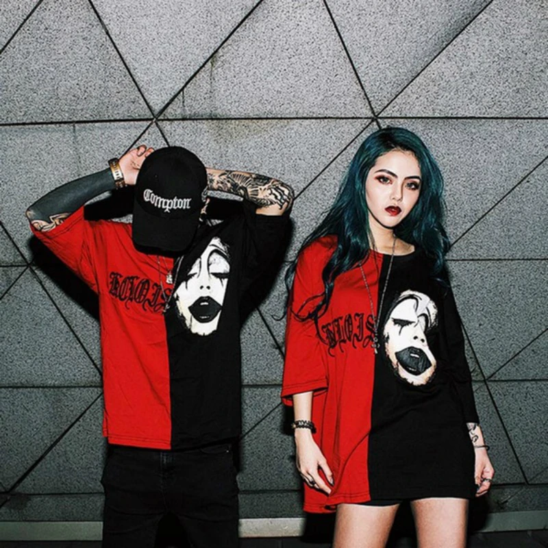 Harajuku BF Black-and-white Stitching Clown Short-sleeved Embroidery Collision Color Male and Female Couples Loose T-shirt
Harajuku BF Black-and-white Stitching Clown Short-sleeved Embroidery Collision Color Male and Female Couples Loose T-shirt
