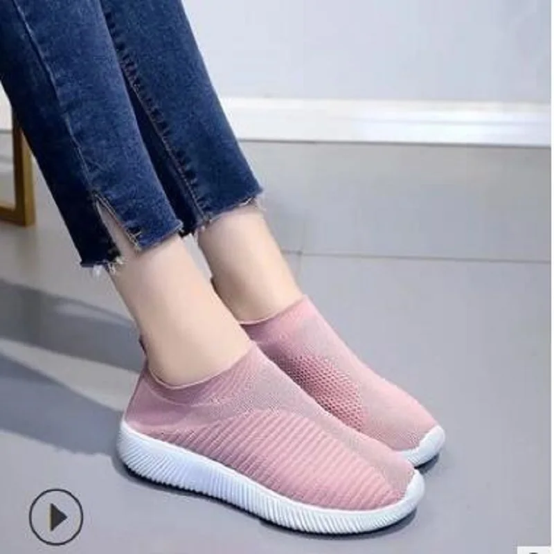2019 new women's cotton shoes women's shoes round toe single shoes low-heeled foot mesh sneakers women's flat shoes 43 yards 
2019 new women's cotton shoes women's shoes round toe single shoes low-heeled foot mesh sneakers women's flat shoes 43 yards