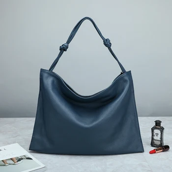 100% genuine leather handbag 2020 new style fashion trend single shoulder bag first layer leather Lady bags Casual handbag 
100% genuine leather handbag 2020 new style fashion trend single shoulder bag first layer leather Lady bags Casual handbag