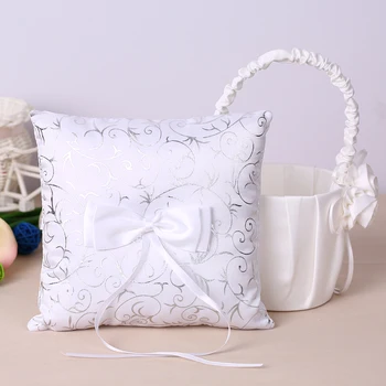 Hot 7 * 7 inches Wedding Decoration Supplies White Satin bowknot Ring Bearer Pillow and Flower Girl Basket Decoration Supplies S
Hot 7 * 7 inches Wedding Decoration Supplies White Satin bowknot Ring Bearer Pillow and Flower Girl Basket Decoration Supplies S