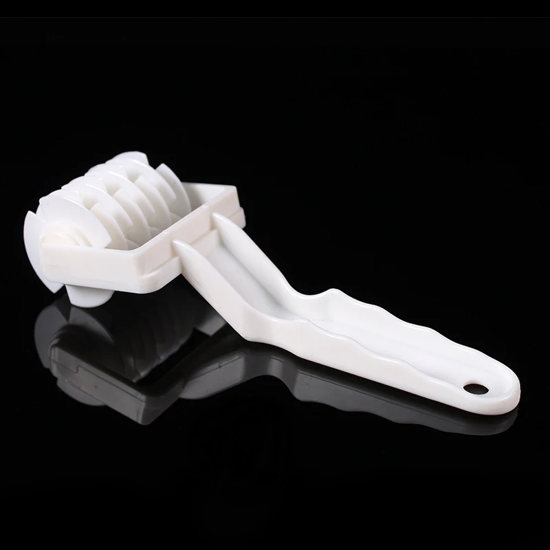Pizza Tools Kitchen Gadget Pizza Cutters Wheels Embossing Dough Roller Lattice Plastic Wheel Knife Craft Cooking Tool Large Size
Pizza Tools Kitchen Gadget Pizza Cutters Wheels Embossing Dough Roller Lattice Plastic Wheel Knife Craft Cooking Tool Large Size