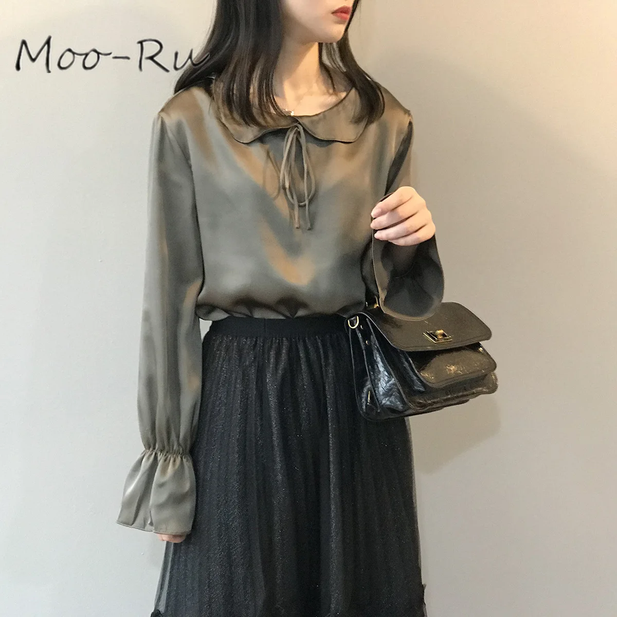 Moo-Ru 2020 Lotus Collar Blouse Female Spring New Style Korean Version Temperament Tie Round Collar Turtleneck Blouse Female
Moo-Ru 2020 Lotus Collar Blouse Female Spring New Style Korean Version Temperament Tie Round Collar Turtleneck Blouse Female