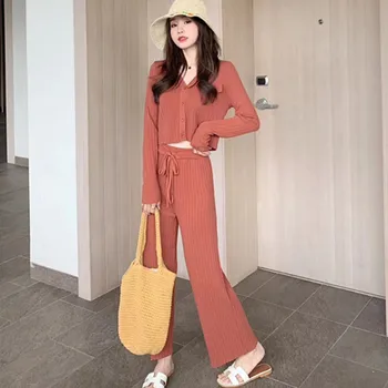2020 Spring Autumn New Women Elegant V-neck Single Breasted Cardiangs+ High Waist Wide Leg Pants Casual Knitted Two Piece Set
2020 Spring Autumn New Women Elegant V-neck Single Breasted Cardiangs+ High Waist Wide Leg Pants Casual Knitted Two Piece Set