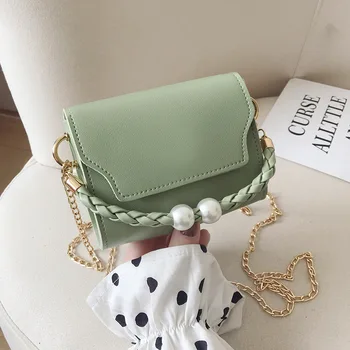 Women's bag 2020 new Korean version of the simple pearl small square bag fashion chain shoulder messenger bag
Women's bag 2020 new Korean version of the simple pearl small square bag fashion chain shoulder messenger bag