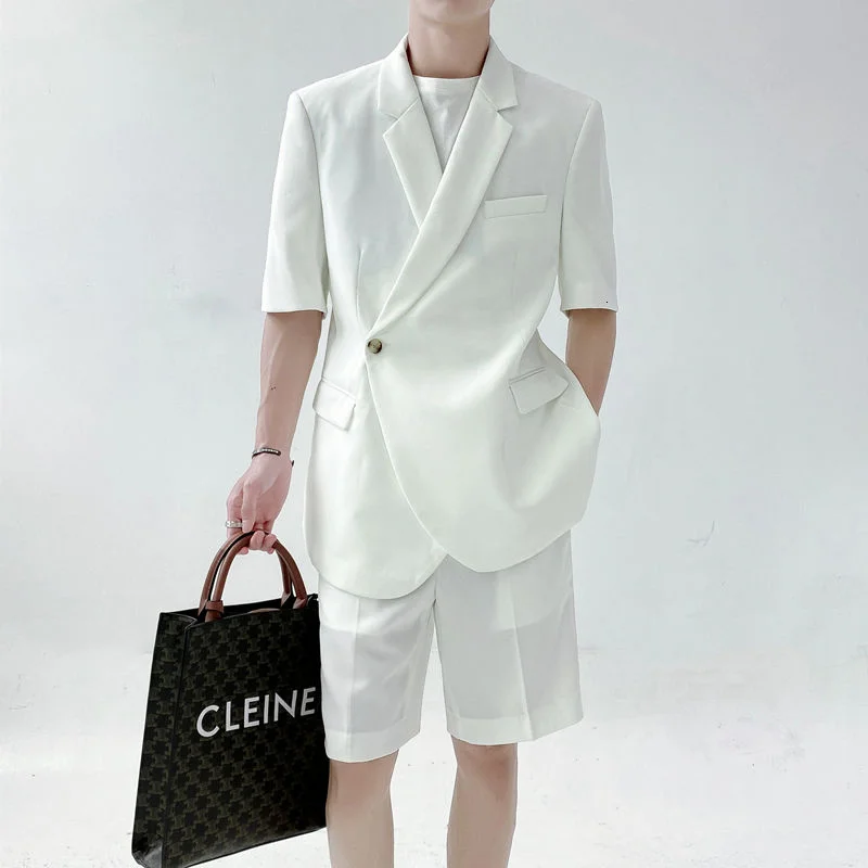 2021 Summer Men's Short Sleeves Clothing Sets Tracksuits Leisure Tracksuit Shorts White/black Color Suit Jackets M-2XL
2021 Summer Men's Short Sleeves Clothing Sets Tracksuits Leisure Tracksuit Shorts White/black Color Suit Jackets M-2XL