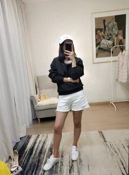 Women Beading Neck Black Sweatshirt Long Sleeve Casual Cotton Pullover Tops Ladies Fashion Clothes For Autumn Winter
Women Beading Neck Black Sweatshirt Long Sleeve Casual Cotton Pullover Tops Ladies Fashion Clothes For Autumn Winter