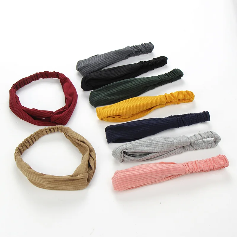 2019 Summer Bohemian Style Hairbands Headbands For Women Retro Cross Knot Turban Bandage Bandanas Women Hair Accessories SA-8 
2019 Summer Bohemian Style Hairbands Headbands For Women Retro Cross Knot Turban Bandage Bandanas Women Hair Accessories SA-8