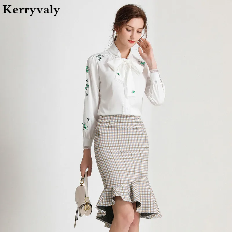 Women 2 Piece Set Summer Bow Sequined Embroidered Shirt + Fashion Irregular Fishtail Skirt Two-Piece Set k6336
Women 2 Piece Set Summer Bow Sequined Embroidered Shirt + Fashion Irregular Fishtail Skirt Two-Piece Set k6336