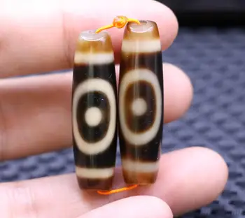 pair Magic Energy Tibetan Old Agate Ivory Color Heaven&earth star dZi Bead Amulet 41mm Pendant
pair Magic Energy Tibetan Old Agate Ivory Color Heaven&earth star dZi Bead Amulet 41mm Pendant