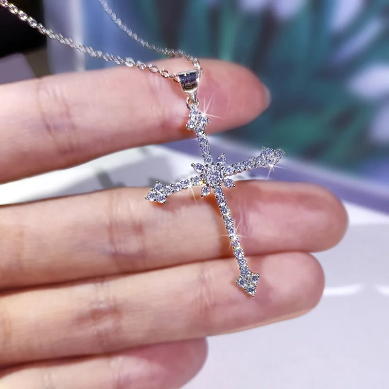 Фото Ожерелье женское из серебра 925 пробы с кулоном в виде креста Вечная любовь |