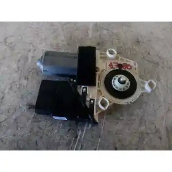 5P0839402 WINDOW MOTOR REAR RIGHT SEAT ALTEA (5P1)
5P0839402 WINDOW MOTOR REAR RIGHT SEAT ALTEA (5P1)