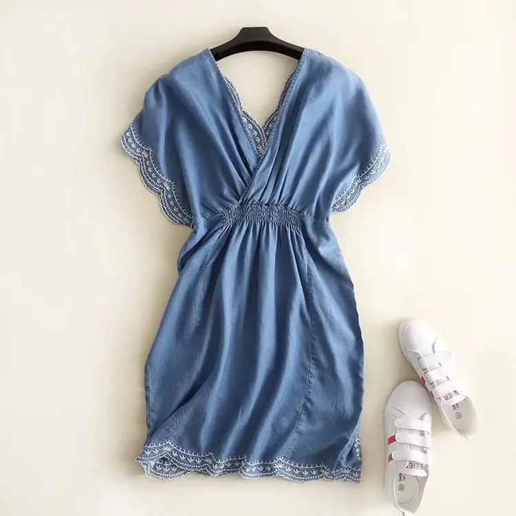 S20600 WOMEN'S Dress Summer Europe And America V-neck Embroidered Elastic Waist Slimming Tencel Cowboy Bat Sleeve Dress
S20600 WOMEN'S Dress Summer Europe And America V-neck Embroidered Elastic Waist Slimming Tencel Cowboy Bat Sleeve Dress