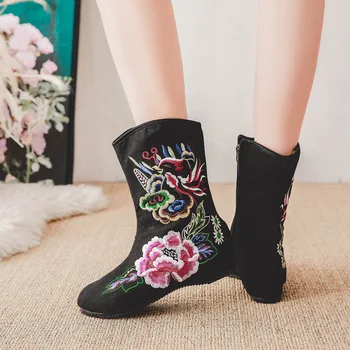 New Autumn Winter Ethnic Wedges Embroidered Boots Elegant Flower Height Increasing Retro Luxury Embroider Ladies Short Boots
New Autumn Winter Ethnic Wedges Embroidered Boots Elegant Flower Height Increasing Retro Luxury Embroider Ladies Short Boots