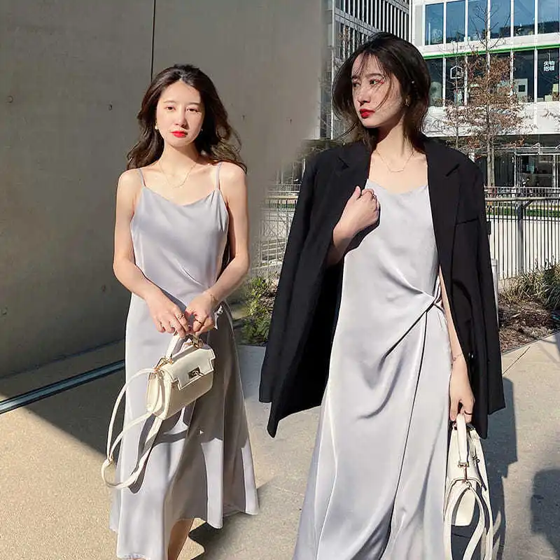 Women's Mid-Length Vest Suspender Skirt Long Satin Suit with a Base 2023 New Summer Dress
Women's Mid-Length Vest Suspender Skirt Long Satin Suit with a Base 2023 New Summer Dress