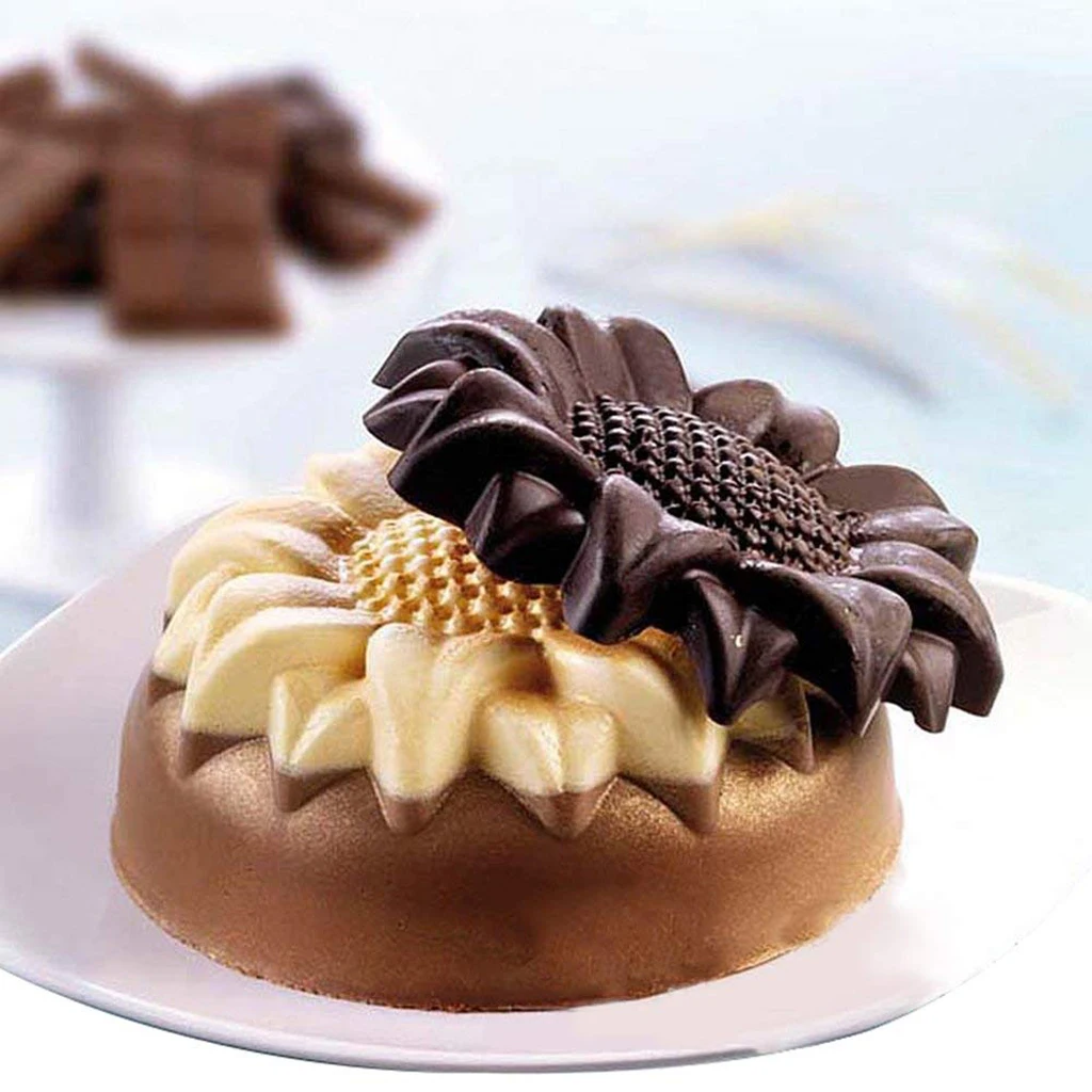 Silicone Fluted Pound Cake Pan Mold Nonstick Baking Dessert Bread Mold 
Silicone Fluted Pound Cake Pan Mold Nonstick Baking Dessert Bread Mold