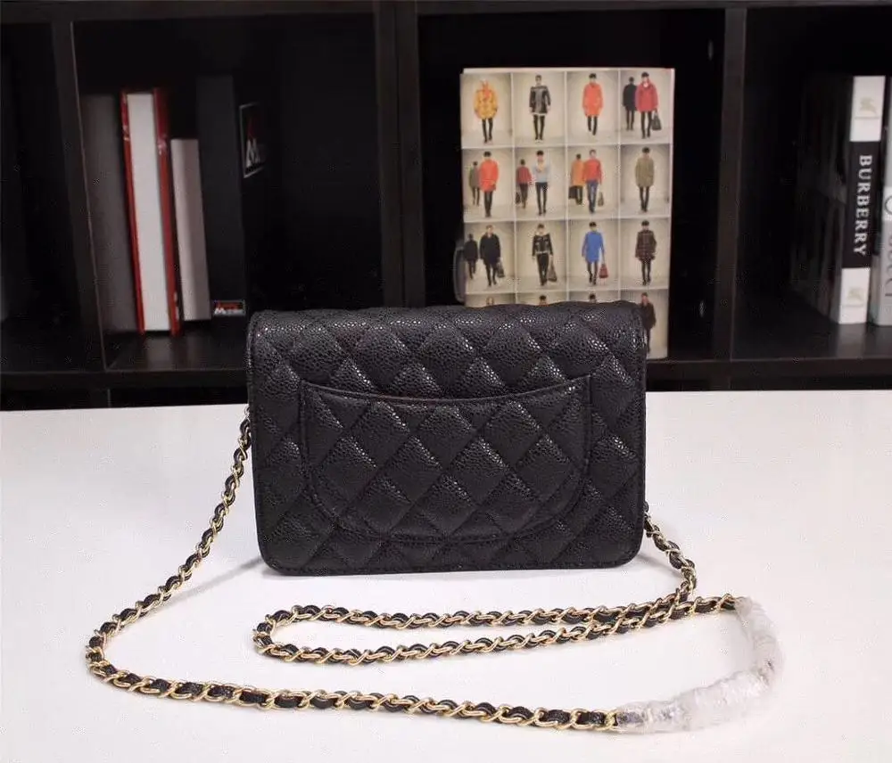 Free shiping high quality fashion women favorite caviar flap genuine leather bag Caviar and lambskin woc bag
Free shiping high quality fashion women favorite caviar flap genuine leather bag Caviar and lambskin woc bag