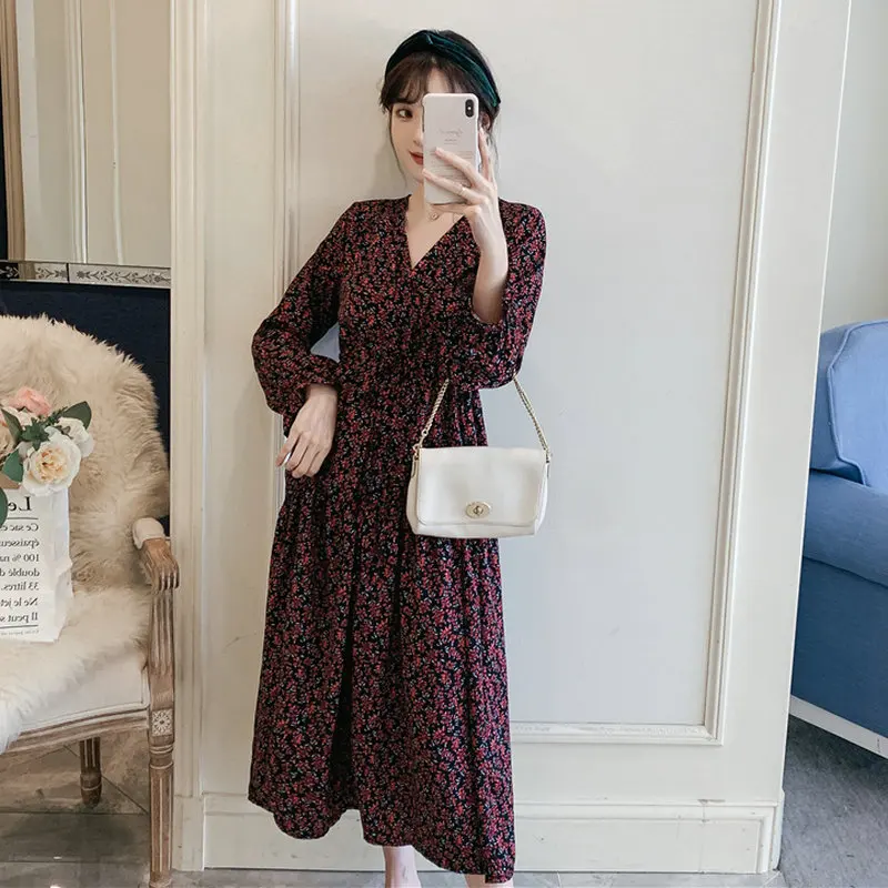 Small Flower Pieces Pattern Chiffon DresseS Women V-neck Empire Waist Dress Woman Spring Long Sleeve Calf Length One Piece Robe
Small Flower Pieces Pattern Chiffon DresseS Women V-neck Empire Waist Dress Woman Spring Long Sleeve Calf Length One Piece Robe
