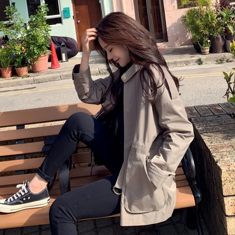 Photo Shoot CHIC Solid Color Stand Collar BF Short Versatile Workwear Coat Women's Zipper Drawstring Waist Hugging Trench Coat S
Photo Shoot CHIC Solid Color Stand Collar BF Short Versatile Workwear Coat Women's Zipper Drawstring Waist Hugging Trench Coat S