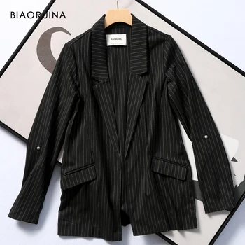 BIAORUINA Women's England Style Stripes Straight Blazer Coat Notched Collar Office Lady Fashion Spring Outerwear Streetwear
BIAORUINA Women's England Style Stripes Straight Blazer Coat Notched Collar Office Lady Fashion Spring Outerwear Streetwear