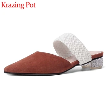 Krazing pot hot simple design kid suede outside slipper pointed toe crystal med heel mules young lady slip on casual shoes L12
Krazing pot hot simple design kid suede outside slipper pointed toe crystal med heel mules young lady slip on casual shoes L12