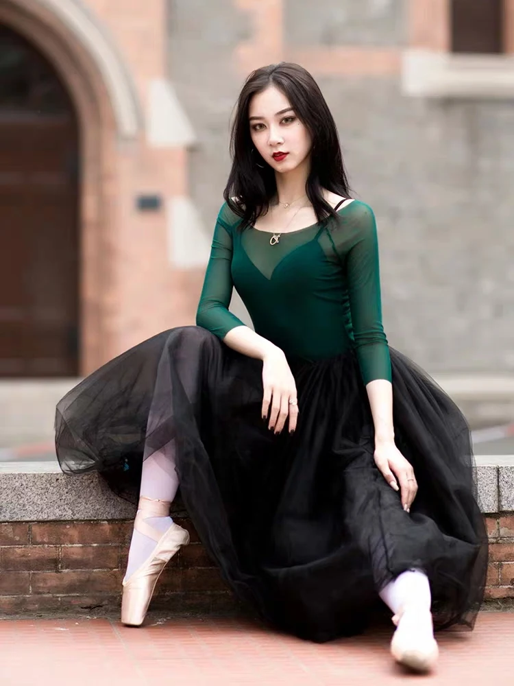 Dark Green Elastic Mesh Lace Long Sleeve Ballet Practice Leotard T Shirt See Through Dance Top Adults Ballerina Tee Shirts
Dark Green Elastic Mesh Lace Long Sleeve Ballet Practice Leotard T Shirt See Through Dance Top Adults Ballerina Tee Shirts